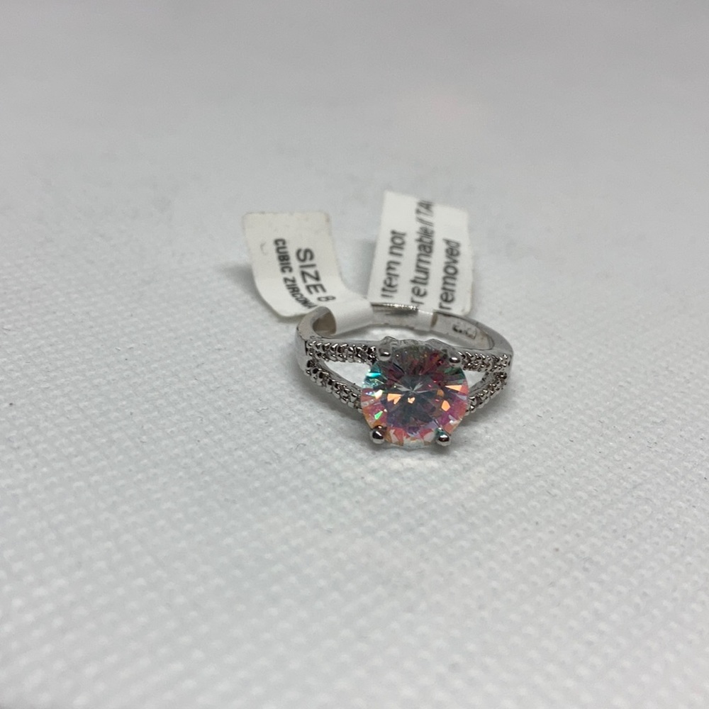 NWT Gorgeous Simulated Diamond ring J-44 - Picture 3 of 7